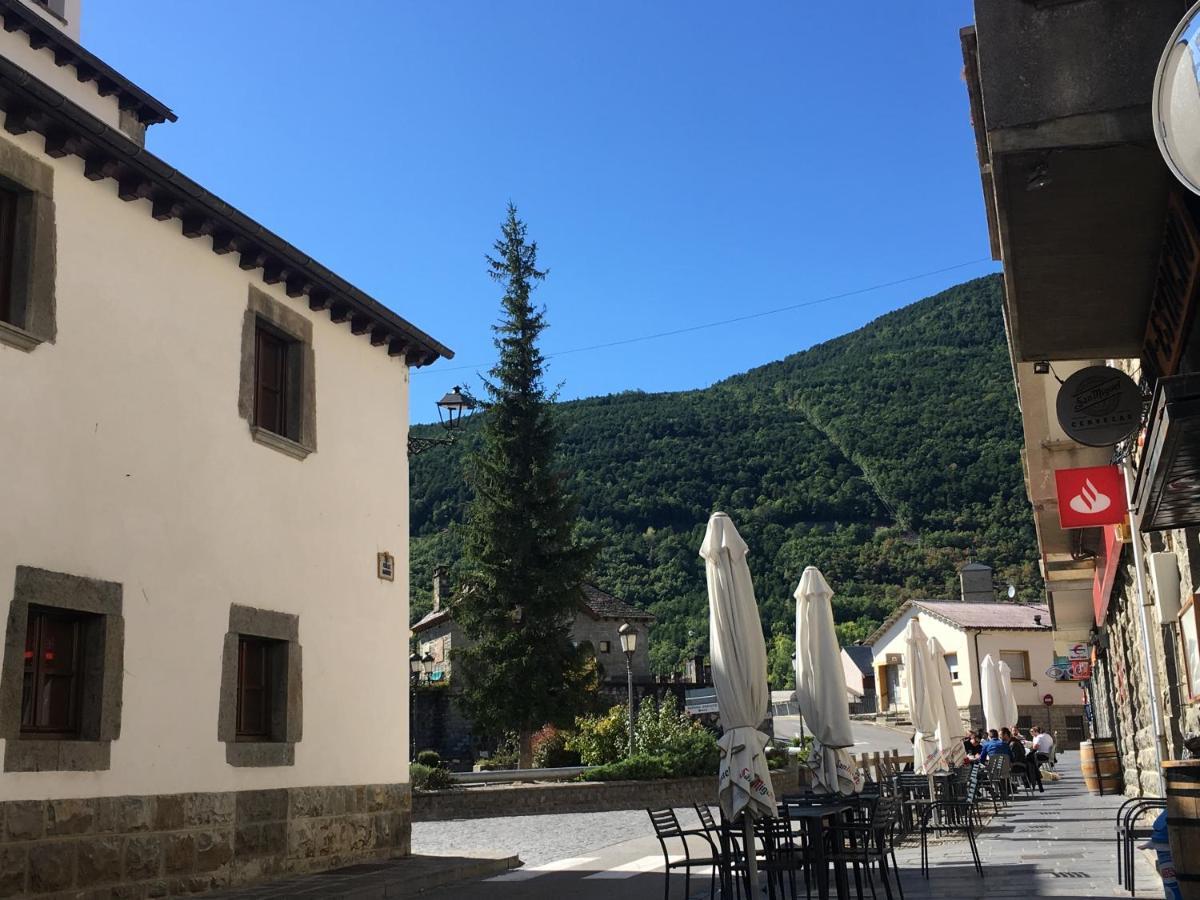 Apartament Biescas-Pirineo-Relax Zewnętrze zdjęcie